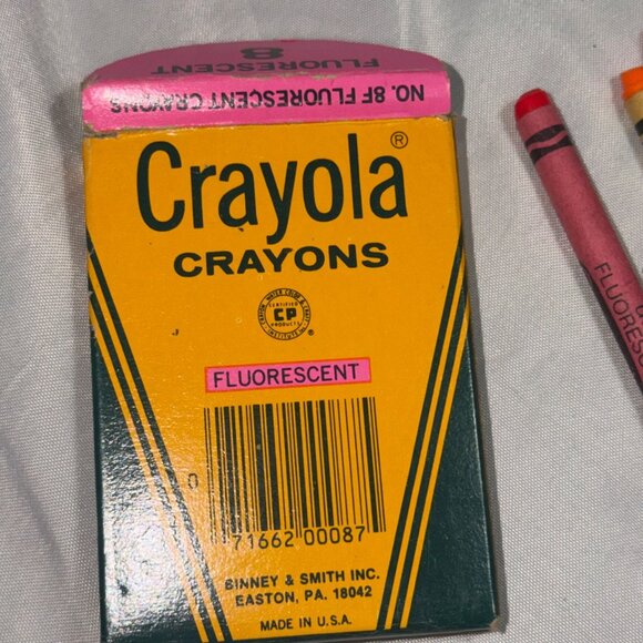Crayola Crayon Fluorescent 8 Count Vintage No. 8F - Picture 10 of 10